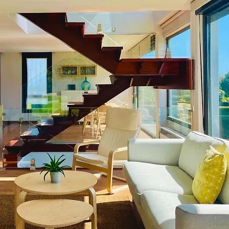 Casa El Lloreu Holiday home Naves (Asturias)