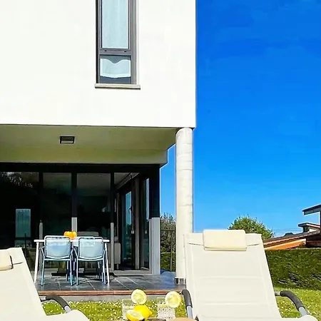 Holiday home Casa El Lloreu Naves (Asturias)