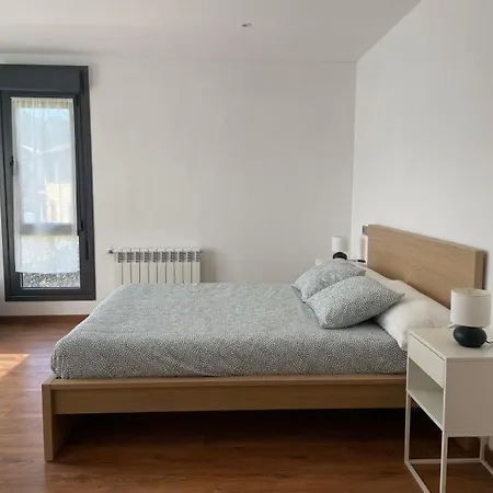 Casa El Lloreu Naves (Asturias)