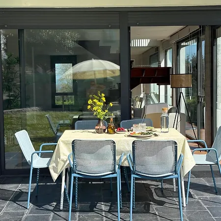 Casa El Lloreu Holiday home Naves (Asturias)