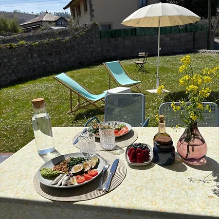 Casa El Lloreu * Naves (Asturias)